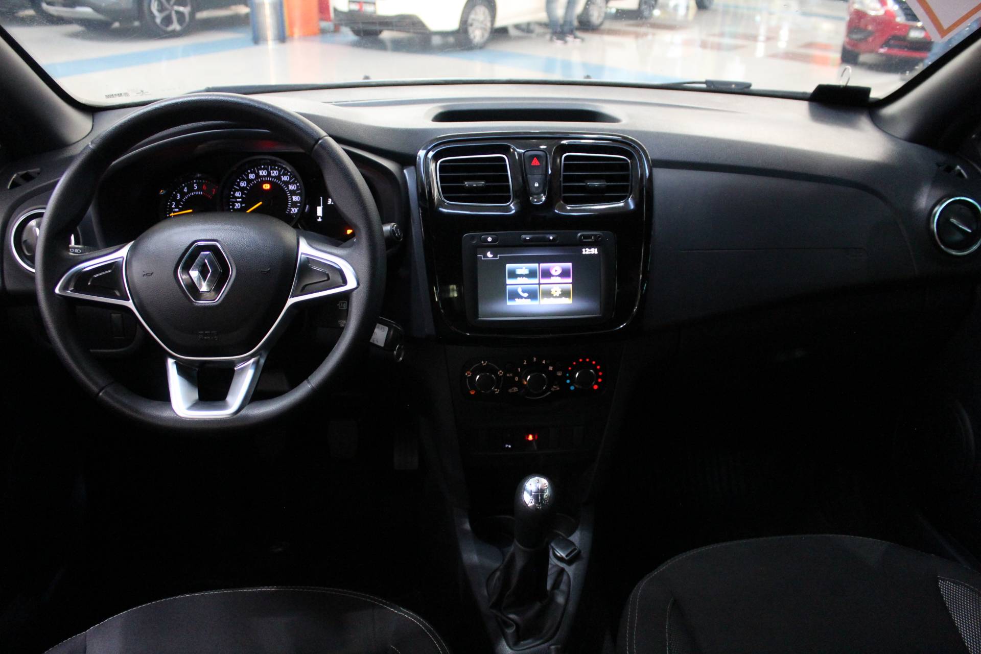 RENAULT LOGAN