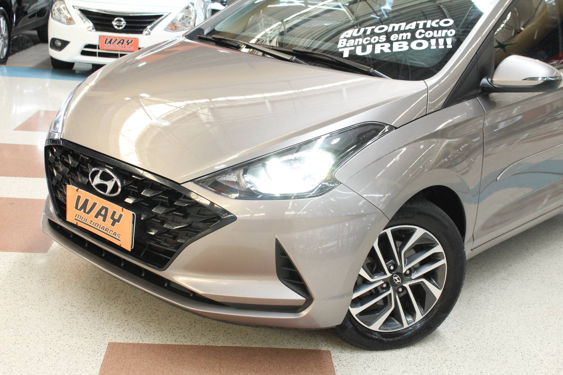 HYUNDAI HB20