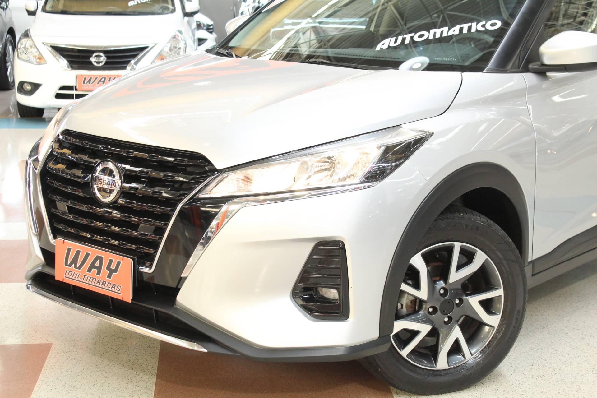 NISSAN KICKS