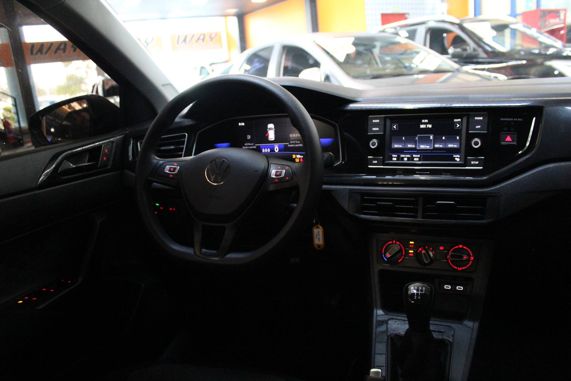 VOLKSWAGEN POLO