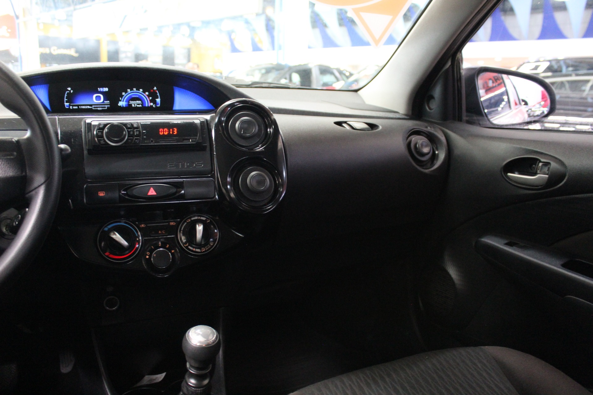 TOYOTA ETIOS