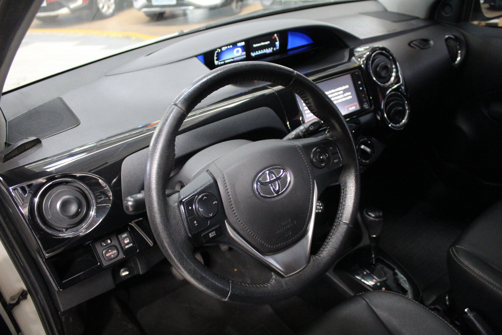 TOYOTA ETIOS