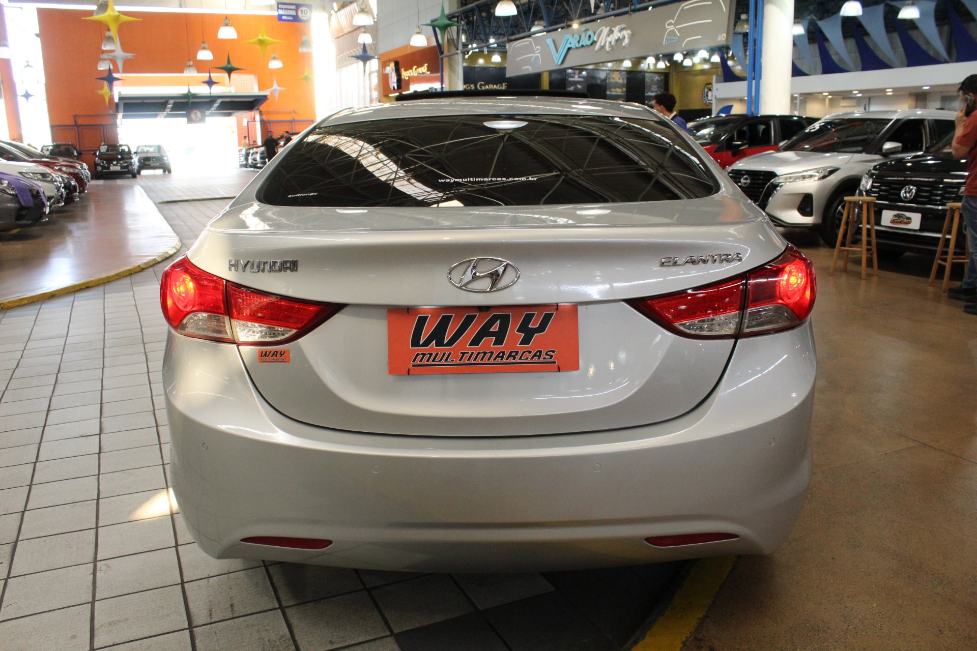 HYUNDAI ELANTRA