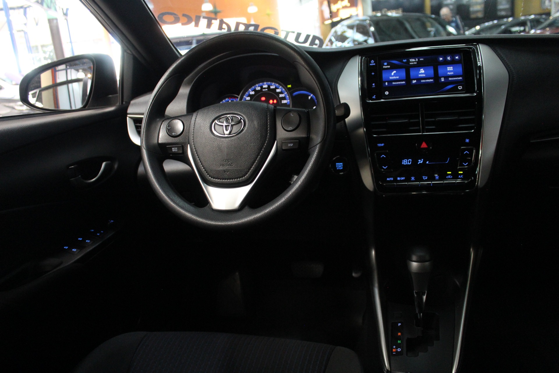 TOYOTA YARIS