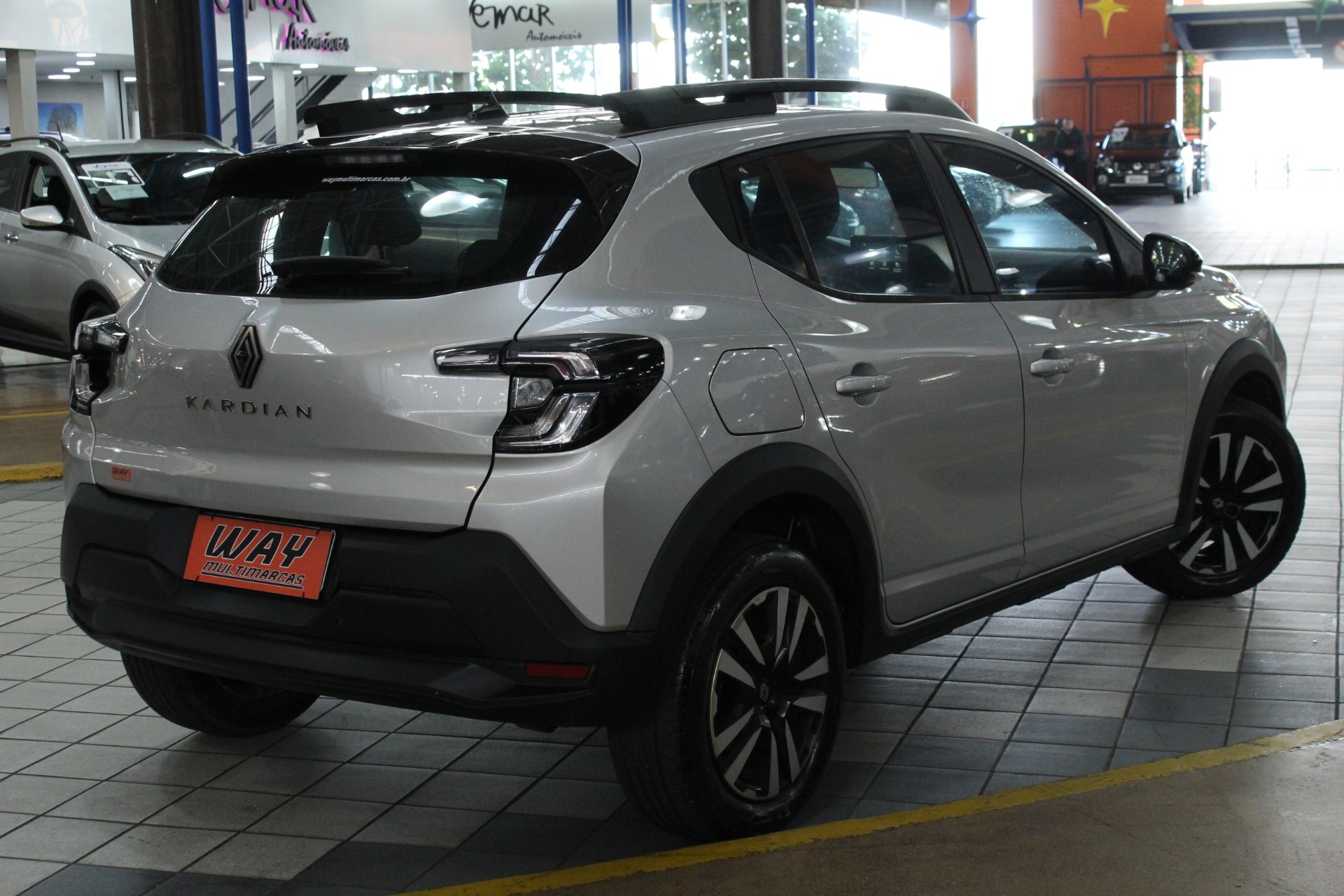 RENAULT JUVAQUATRE