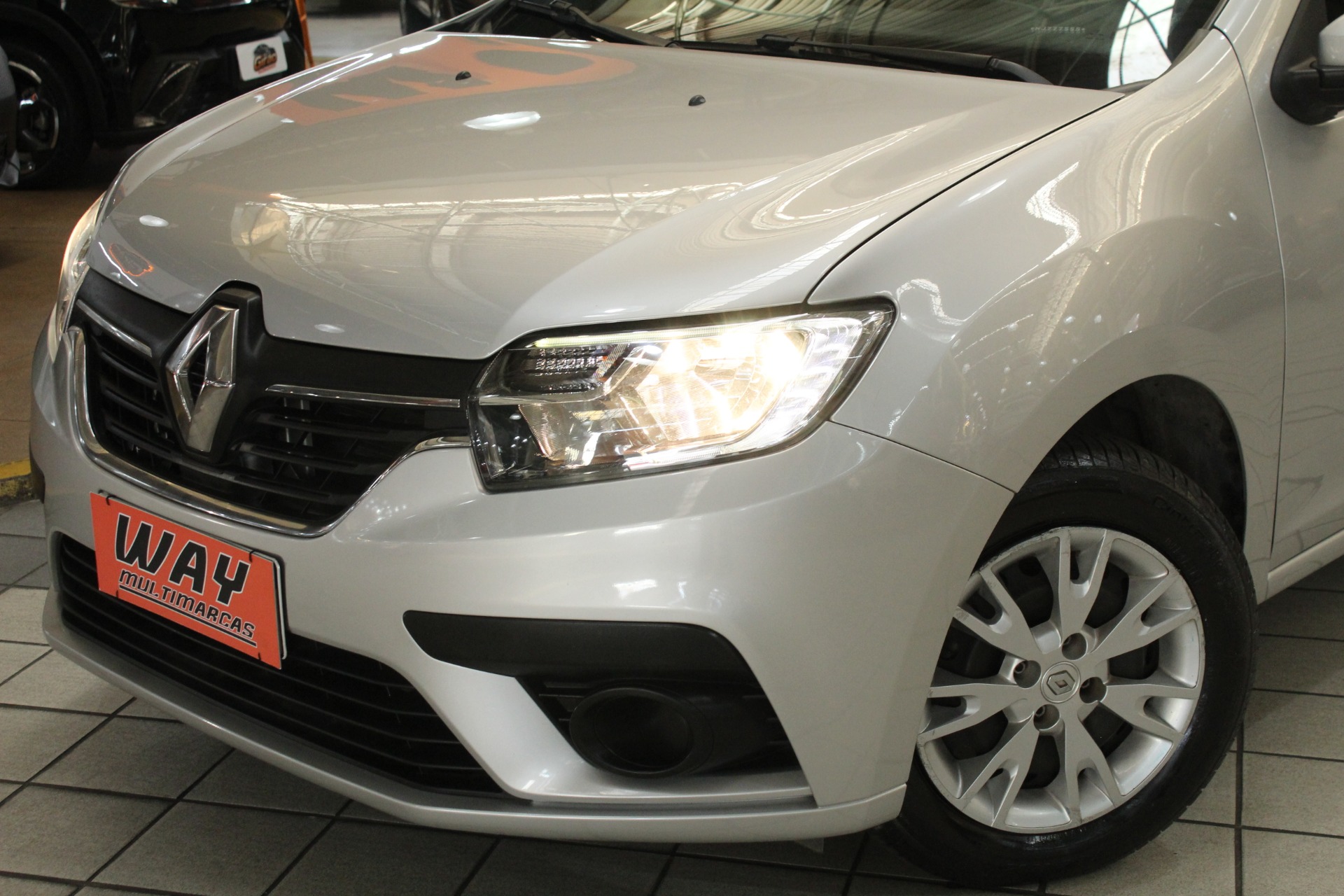 RENAULT LOGAN