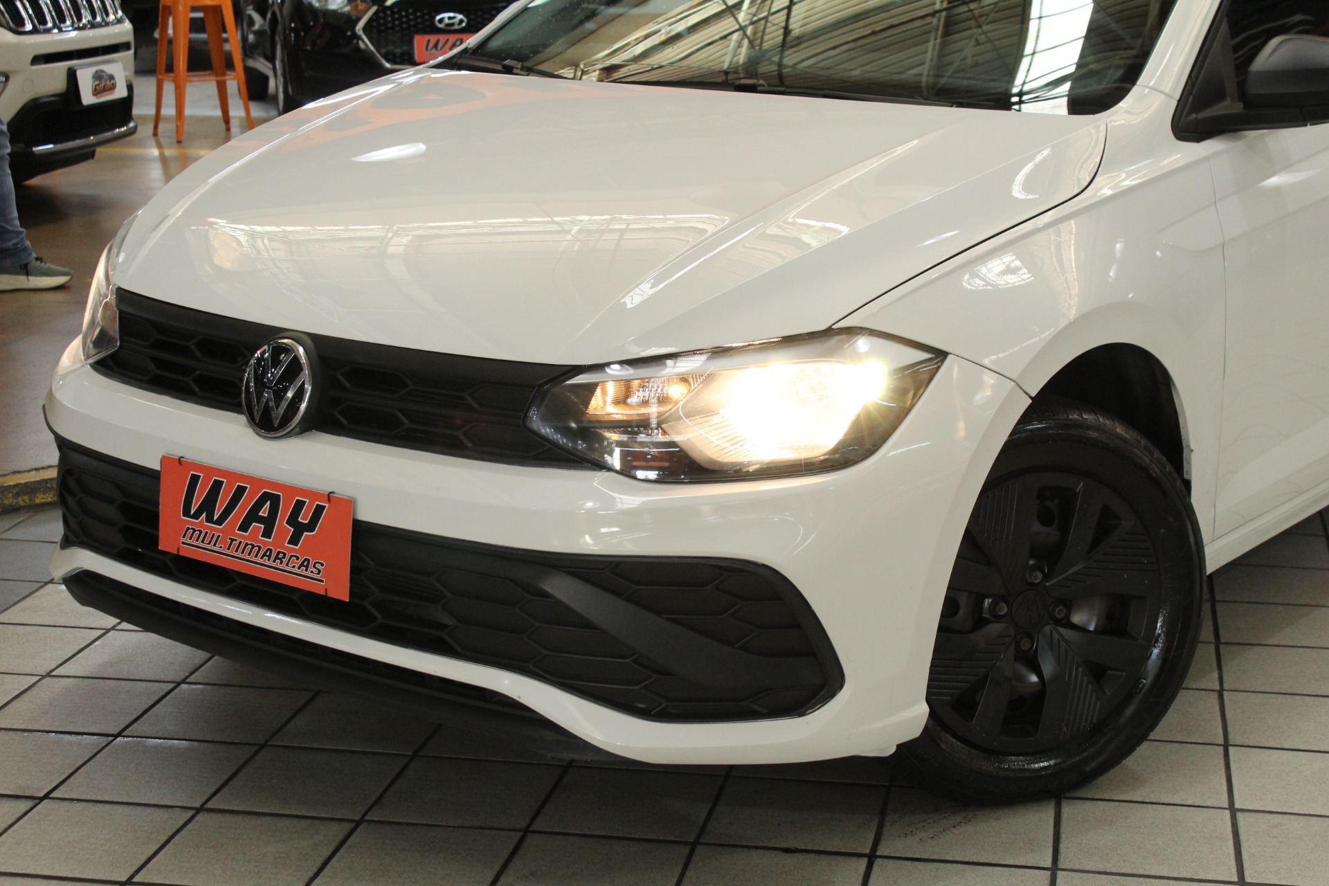 VOLKSWAGEN POLO
