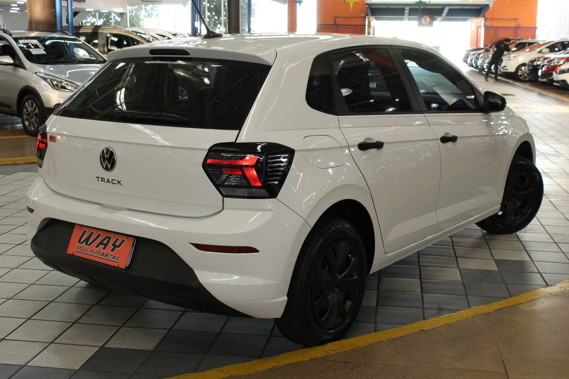 VOLKSWAGEN POLO