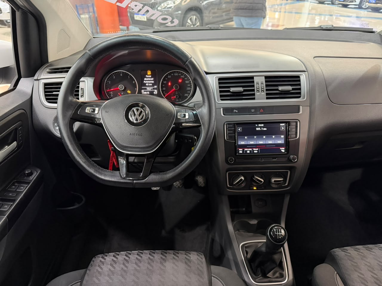 VOLKSWAGEN FOX