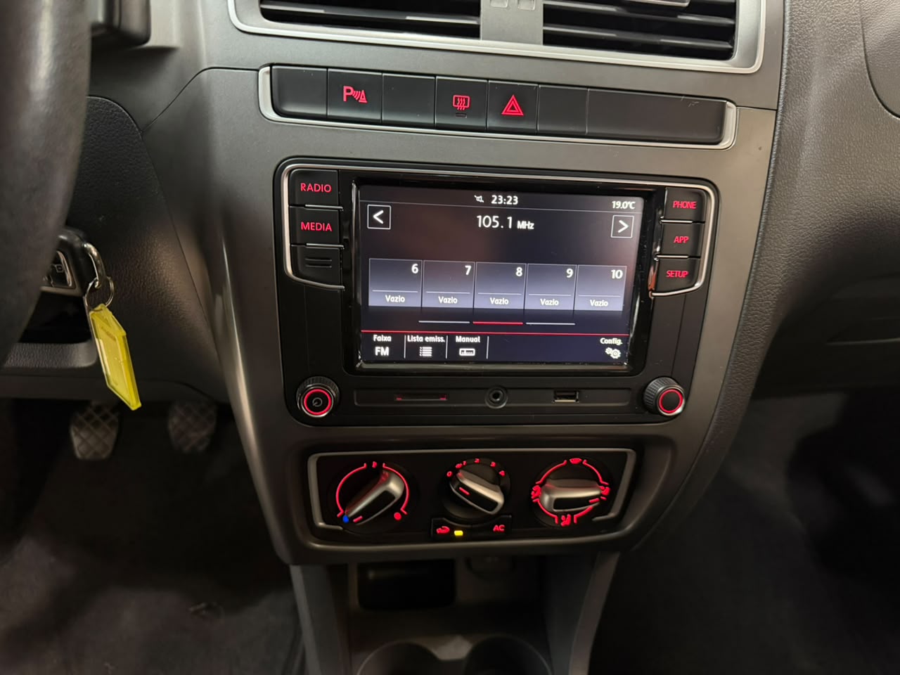 VOLKSWAGEN FOX