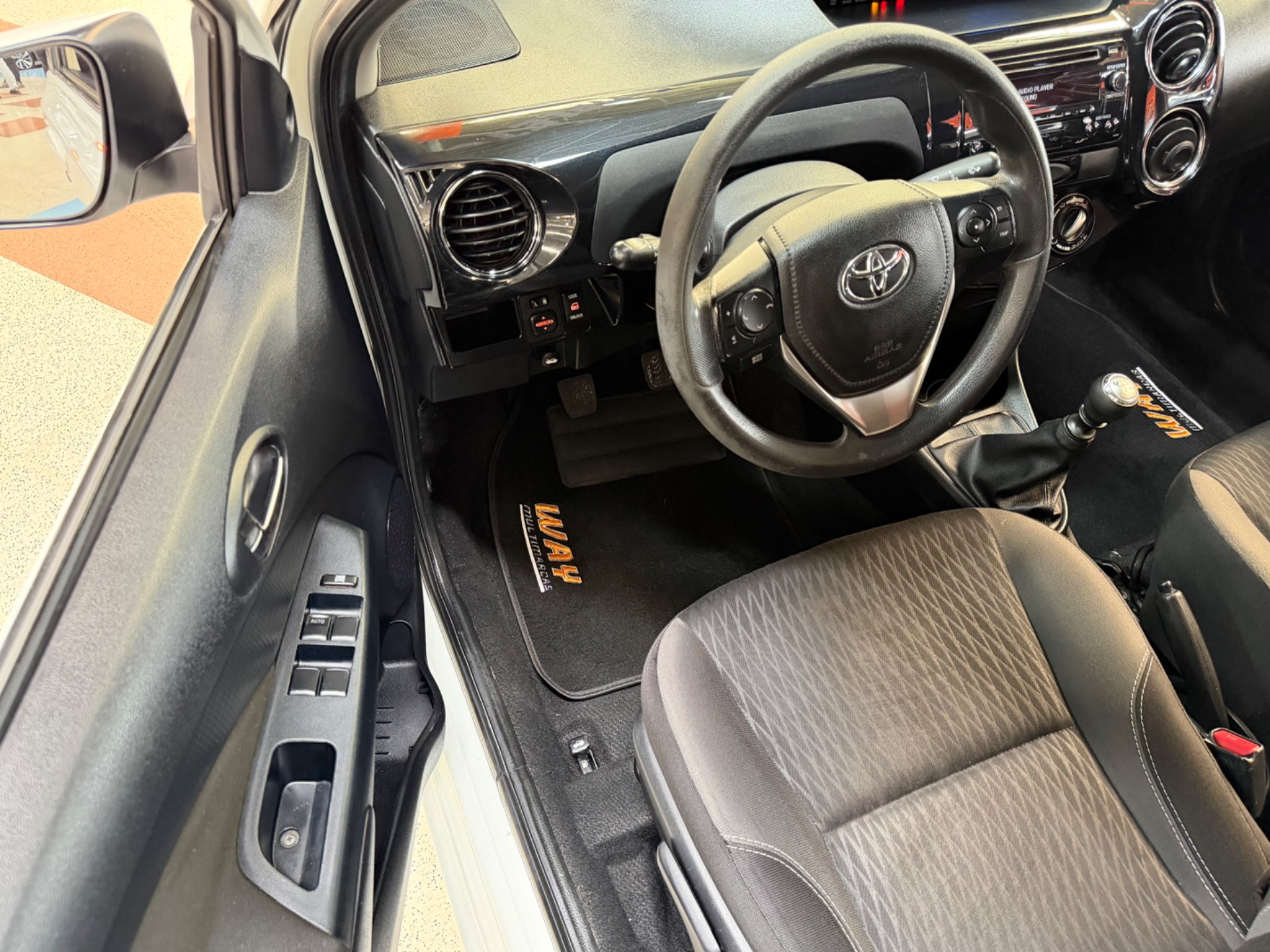 TOYOTA ETIOS