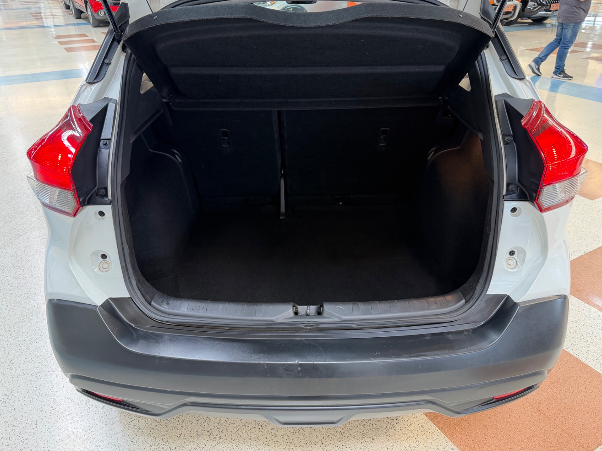 NISSAN KICKS