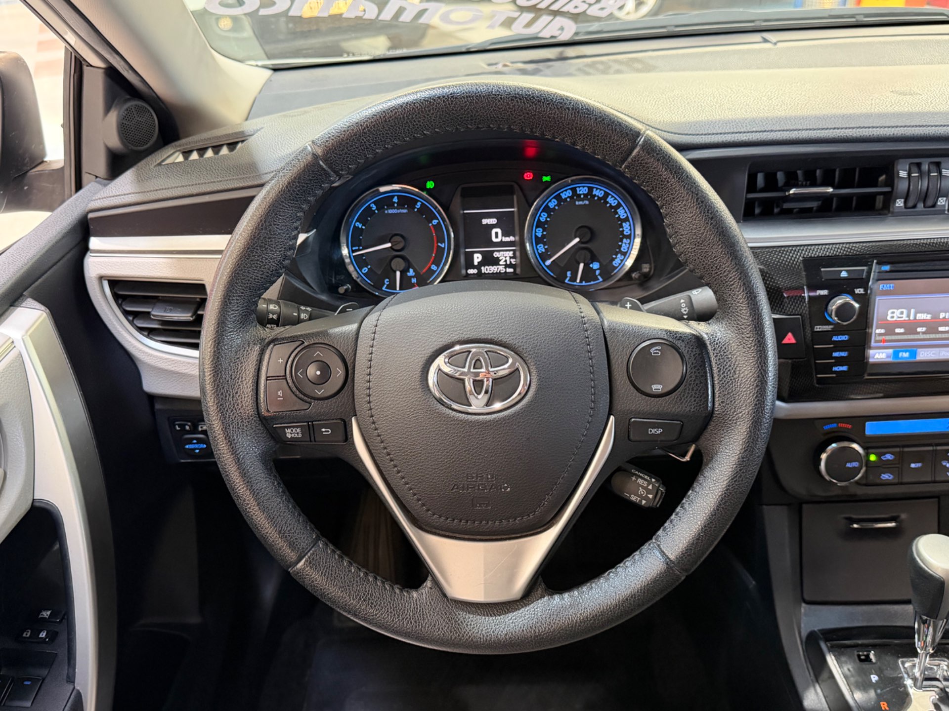 TOYOTA COROLLA