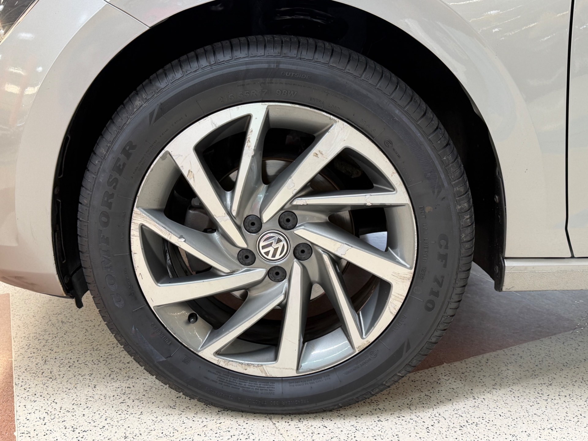 VOLKSWAGEN VIRTUS