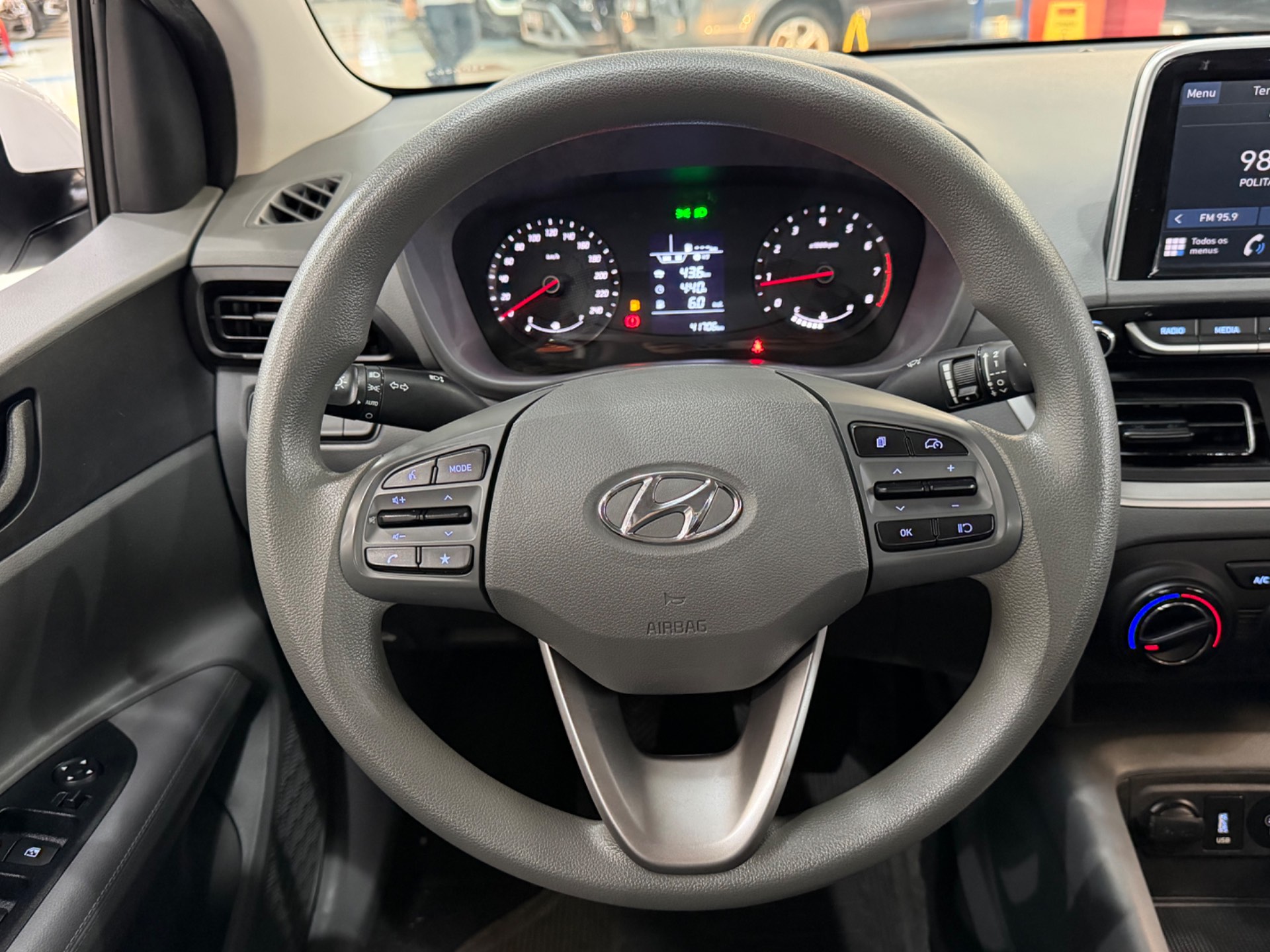 HYUNDAI HB20S