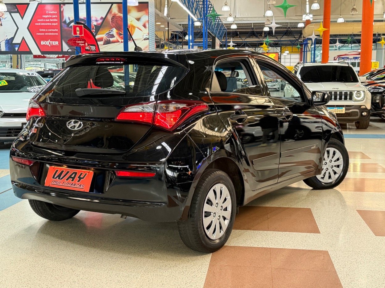 HYUNDAI HB20