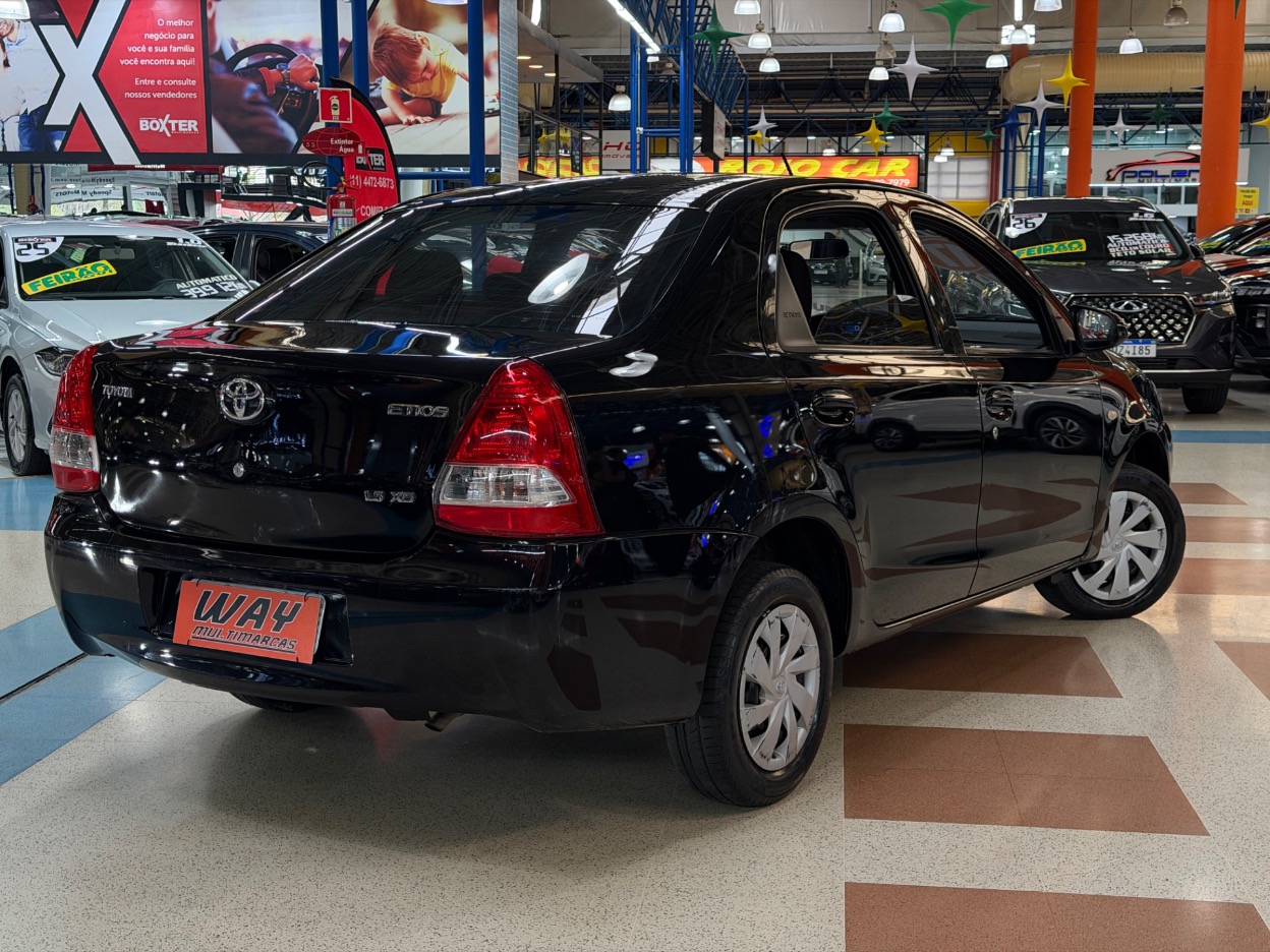 TOYOTA ETIOS