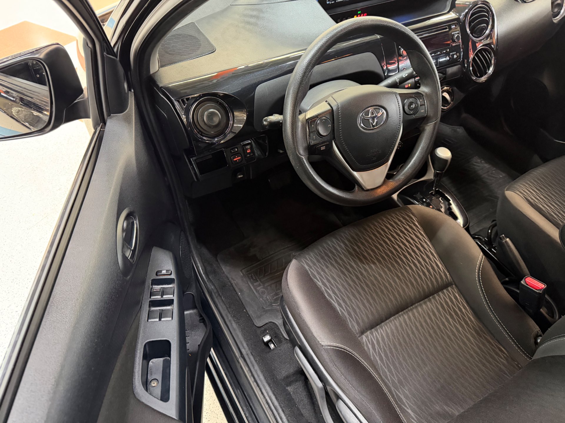 TOYOTA ETIOS