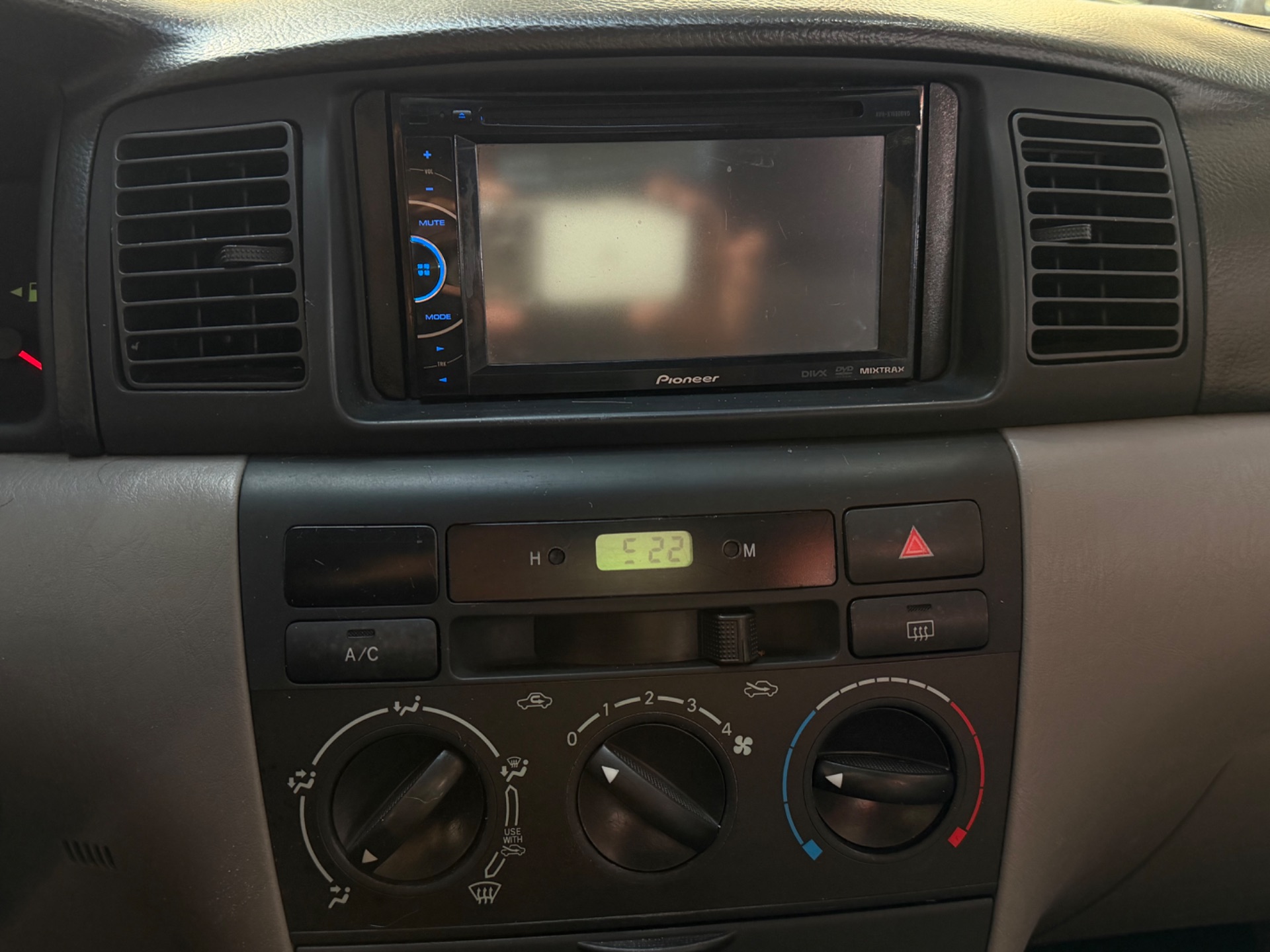TOYOTA COROLLA