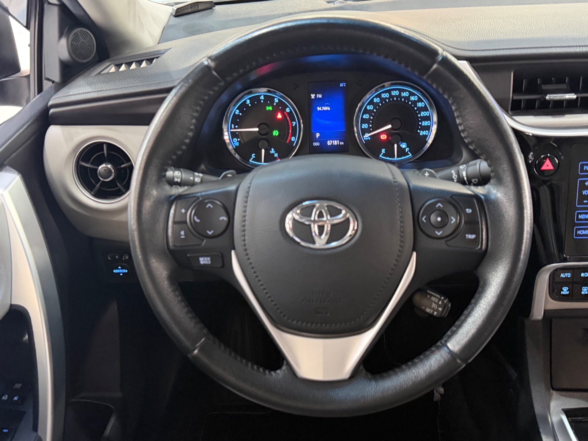 TOYOTA COROLLA
