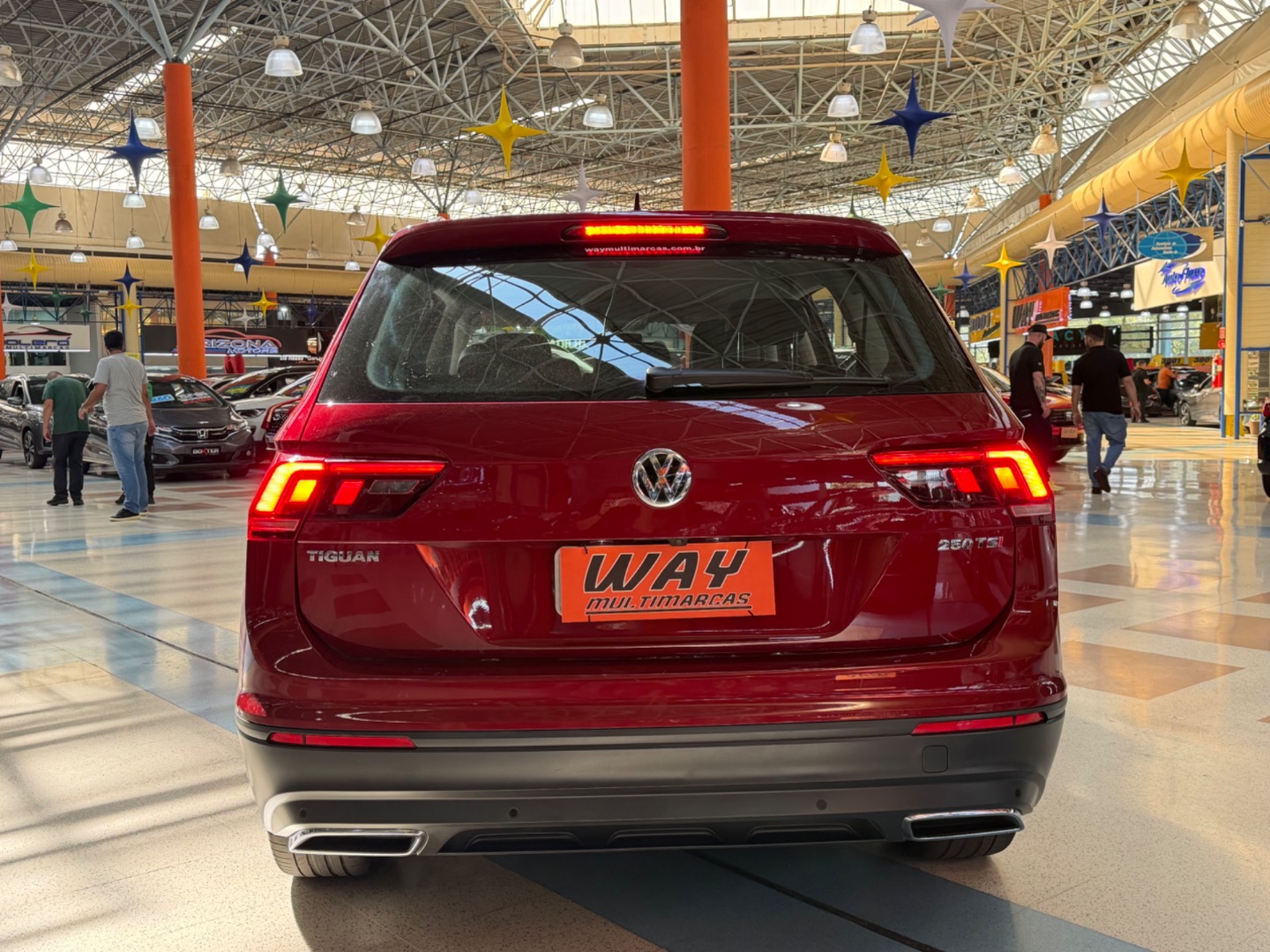 VOLKSWAGEN TIGUAN