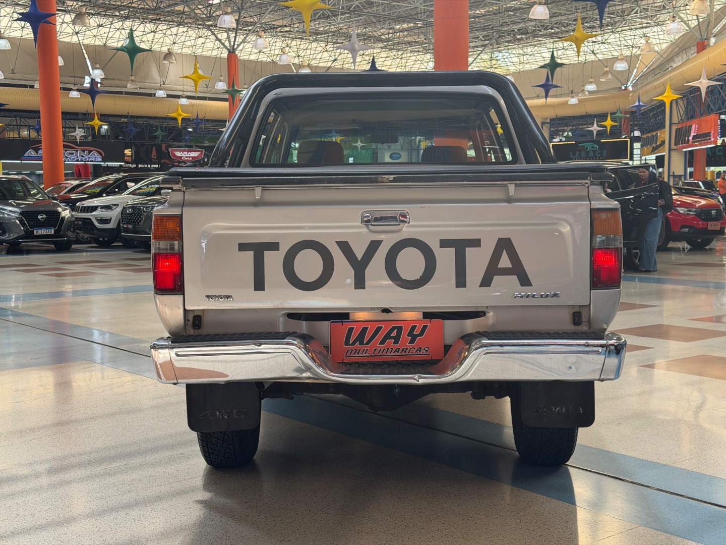 TOYOTA HILUX