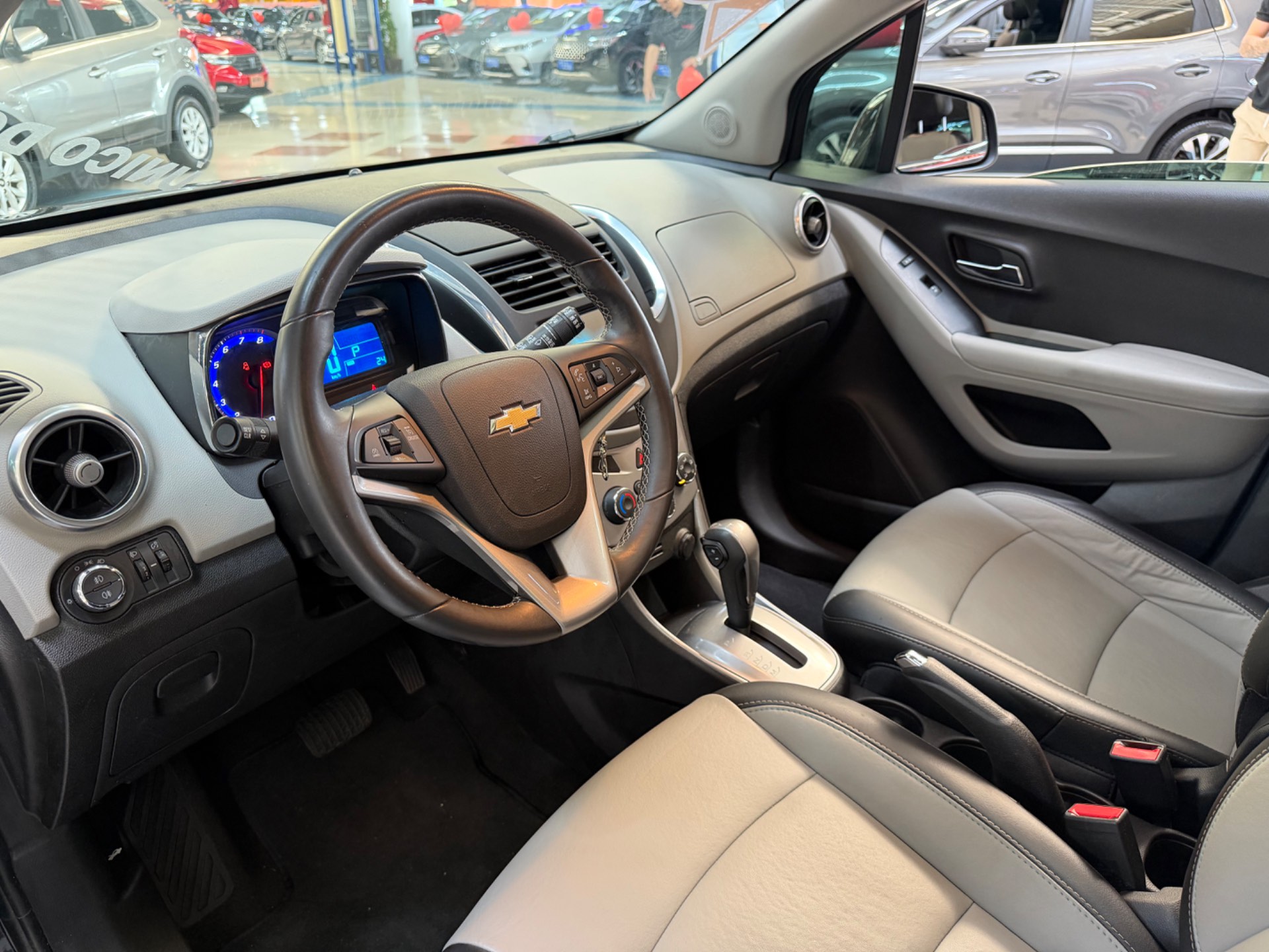 CHEVROLET TRACKER