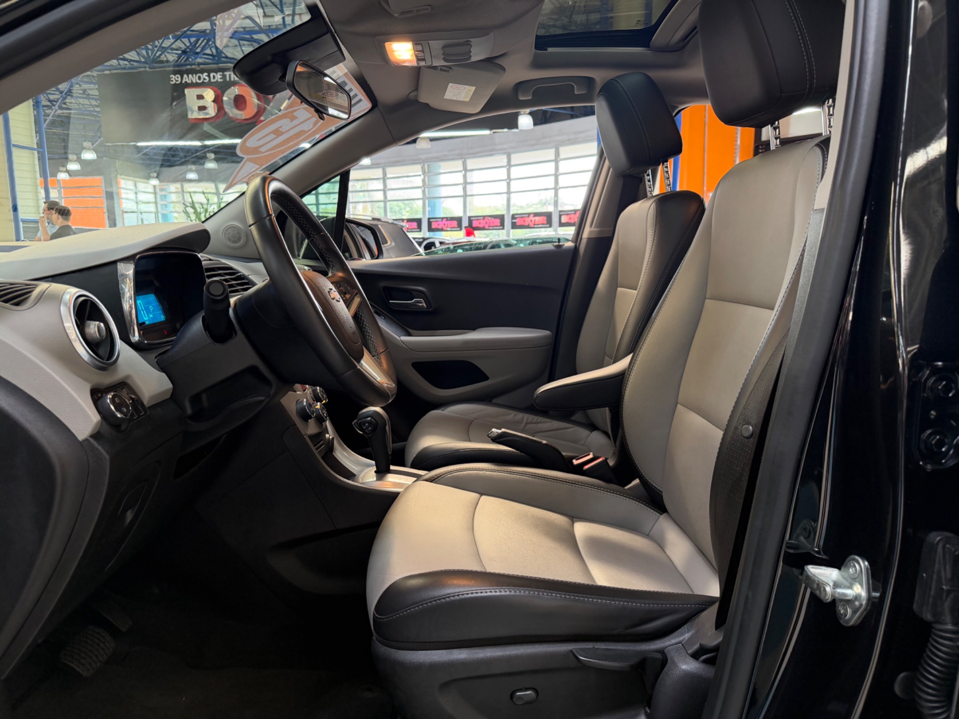 CHEVROLET TRACKER