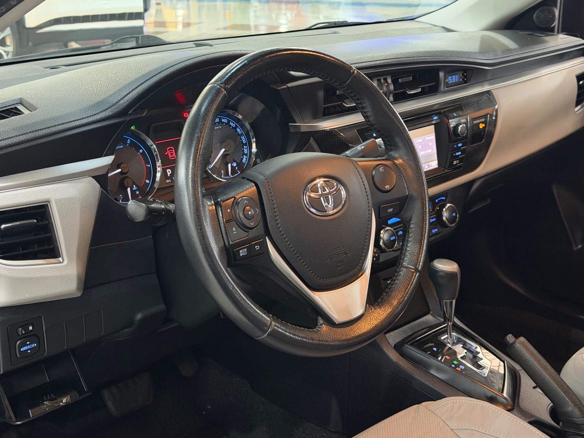 TOYOTA COROLLA