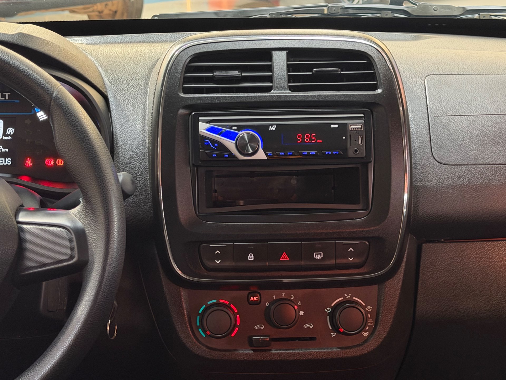 RENAULT KWID