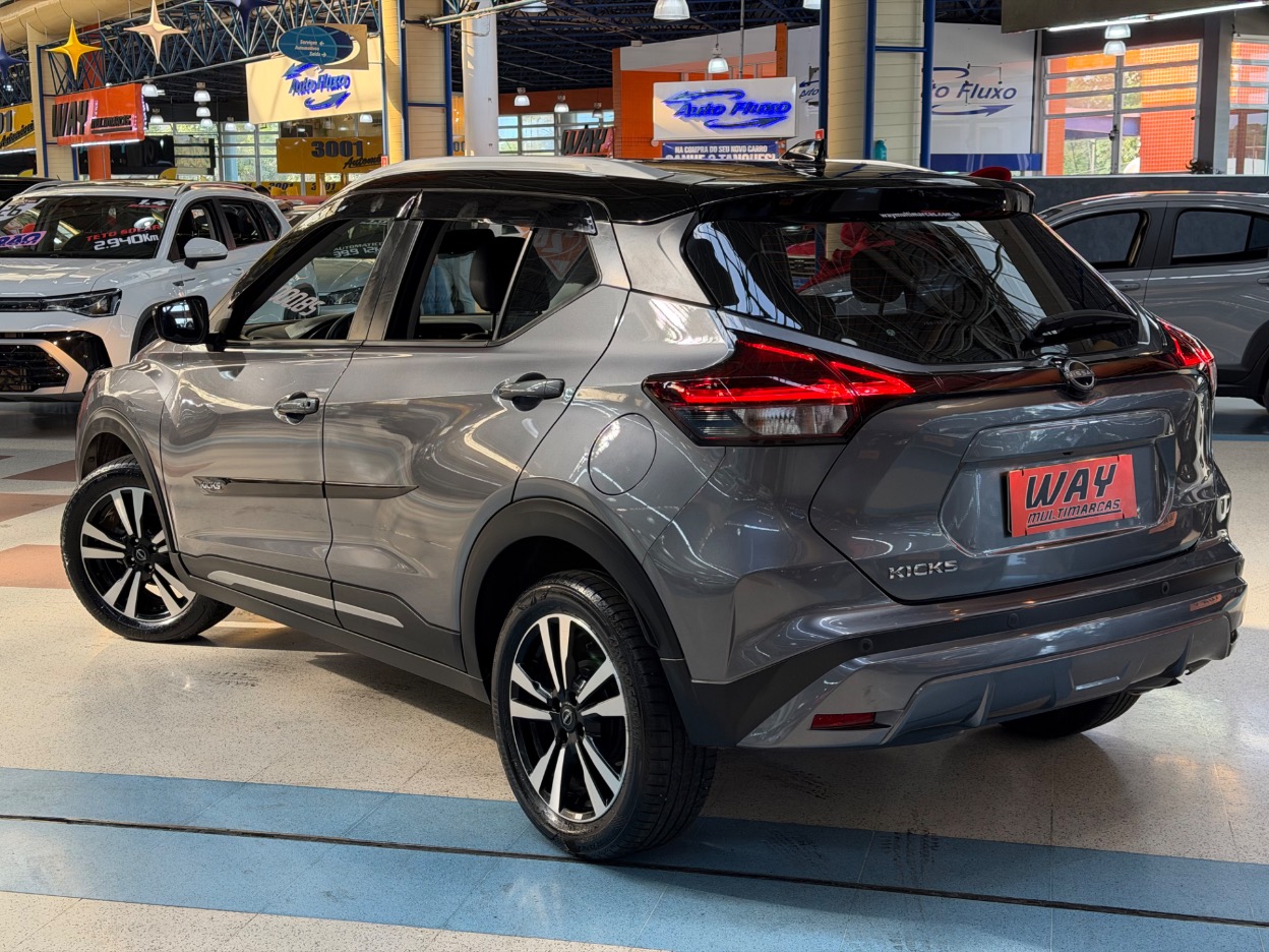 NISSAN KICKS