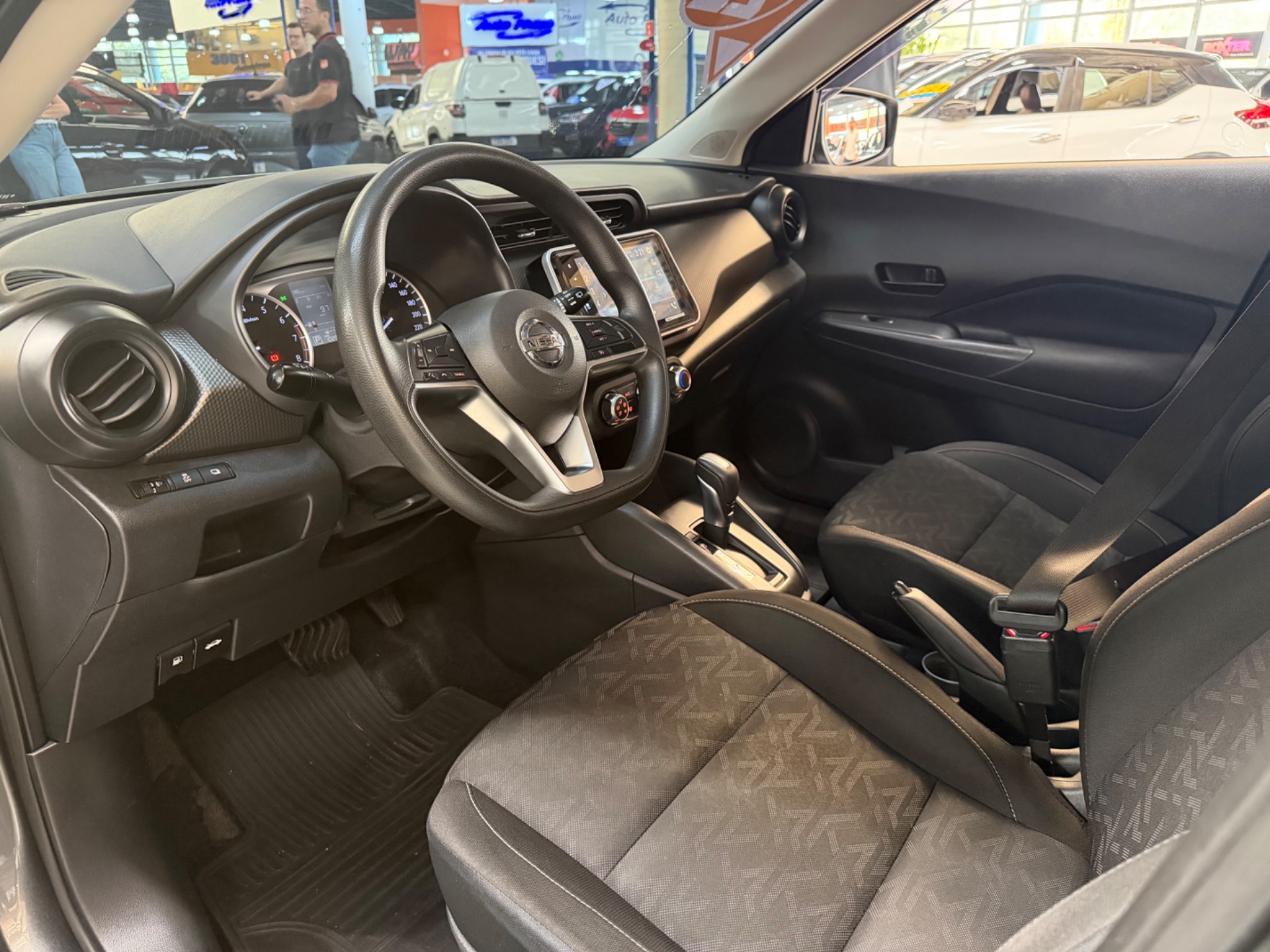 NISSAN KICKS