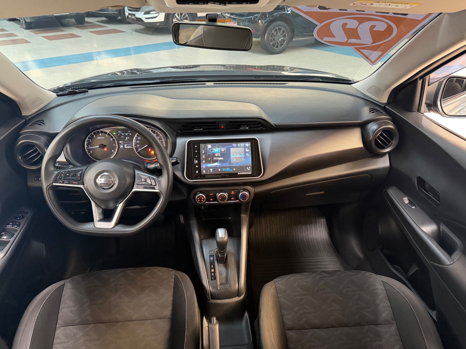 NISSAN KICKS