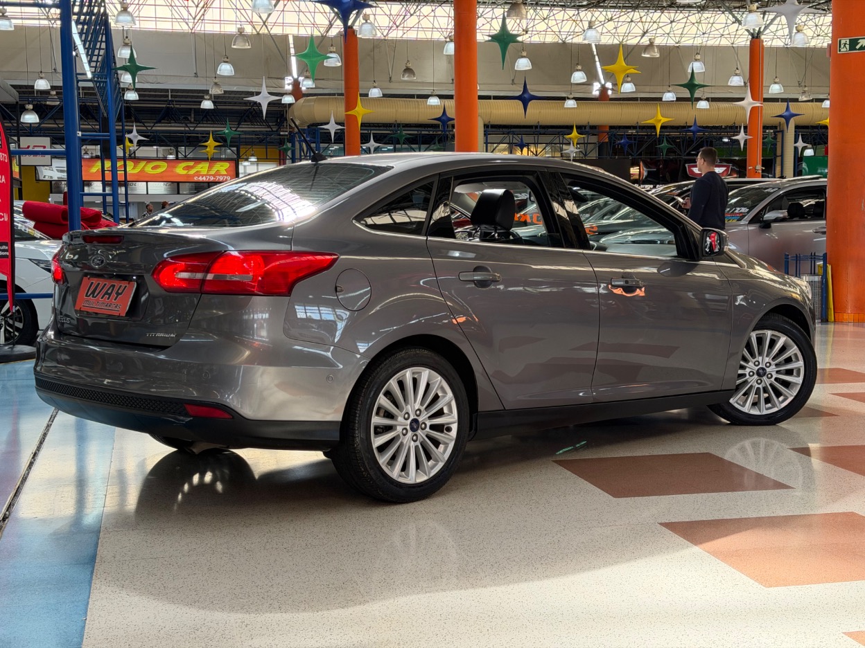 FORD FOCUS