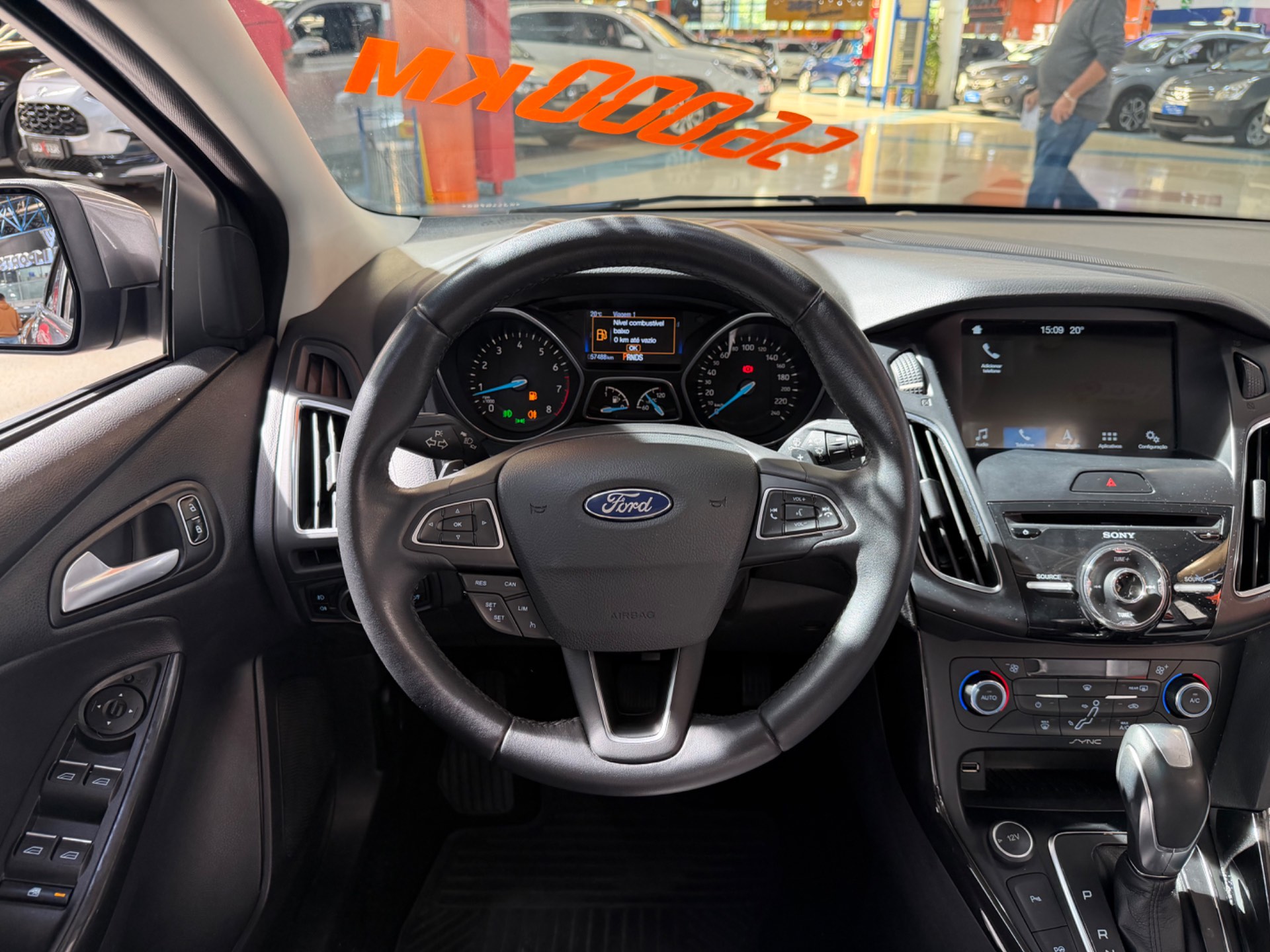 FORD FOCUS