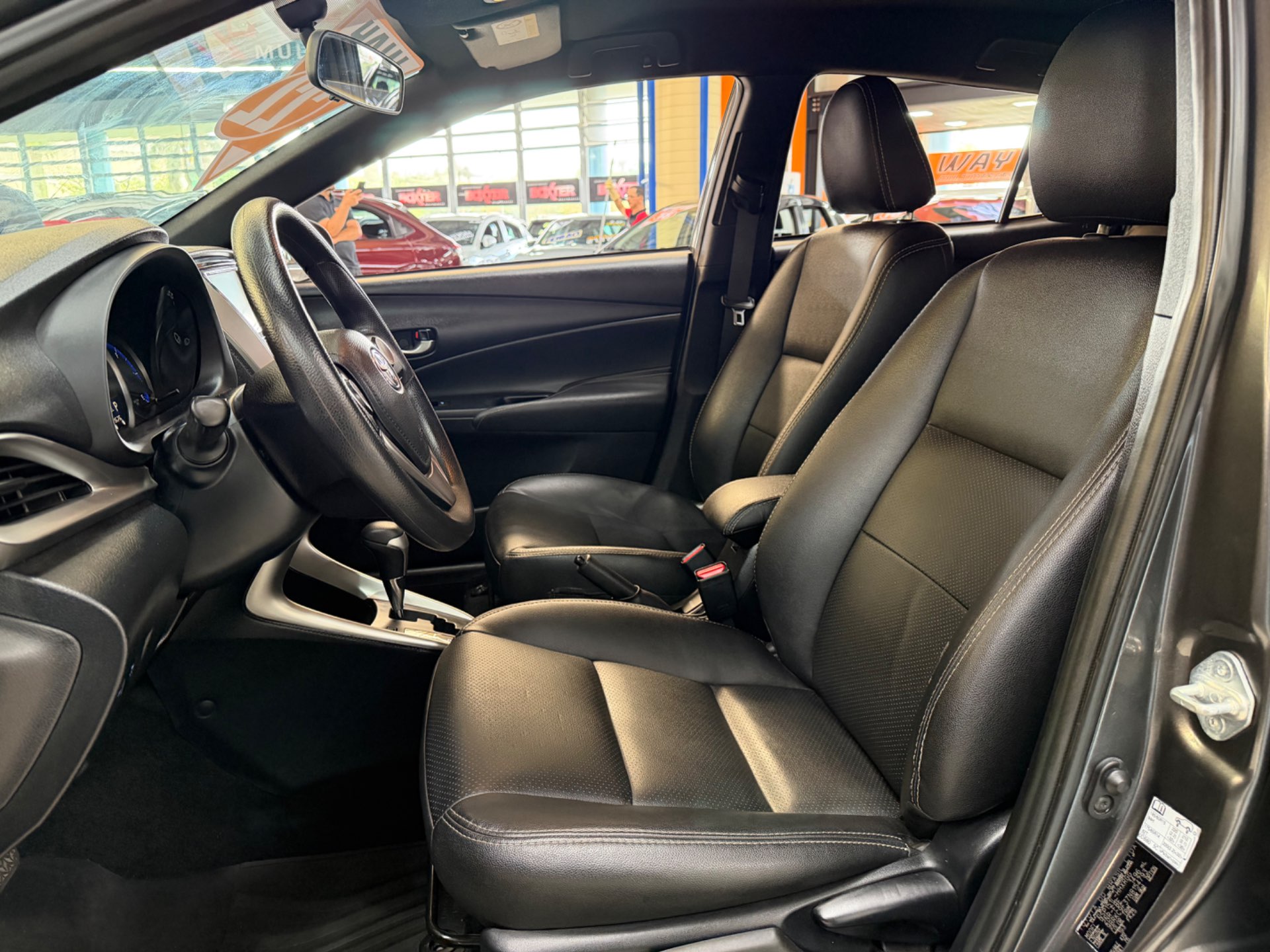 TOYOTA YARIS