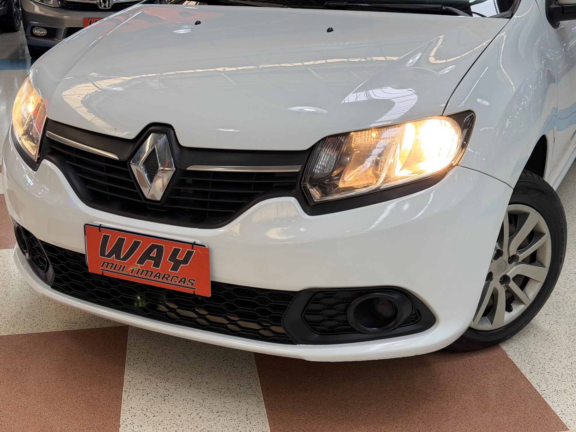RENAULT SANDERO
