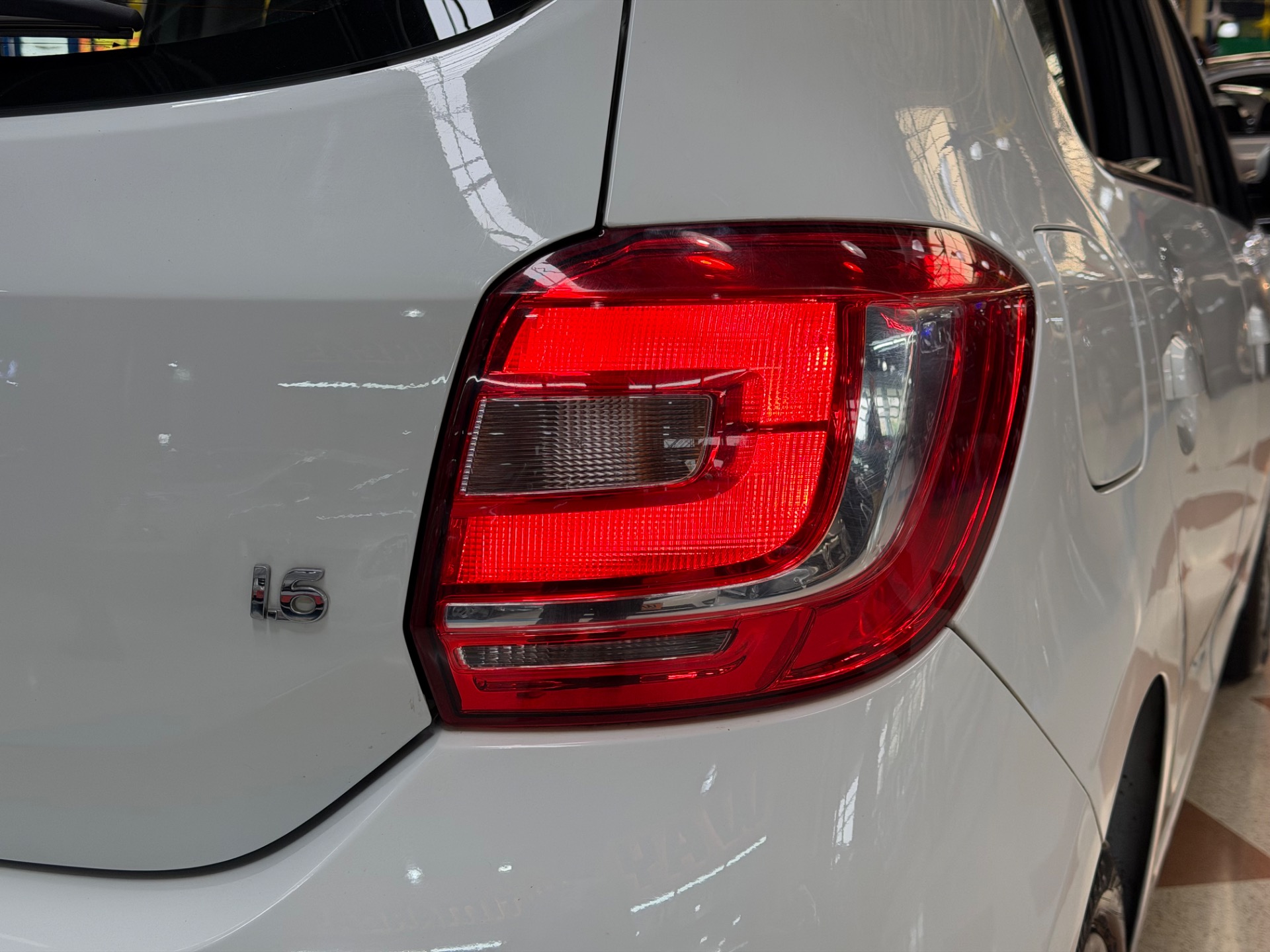 RENAULT SANDERO