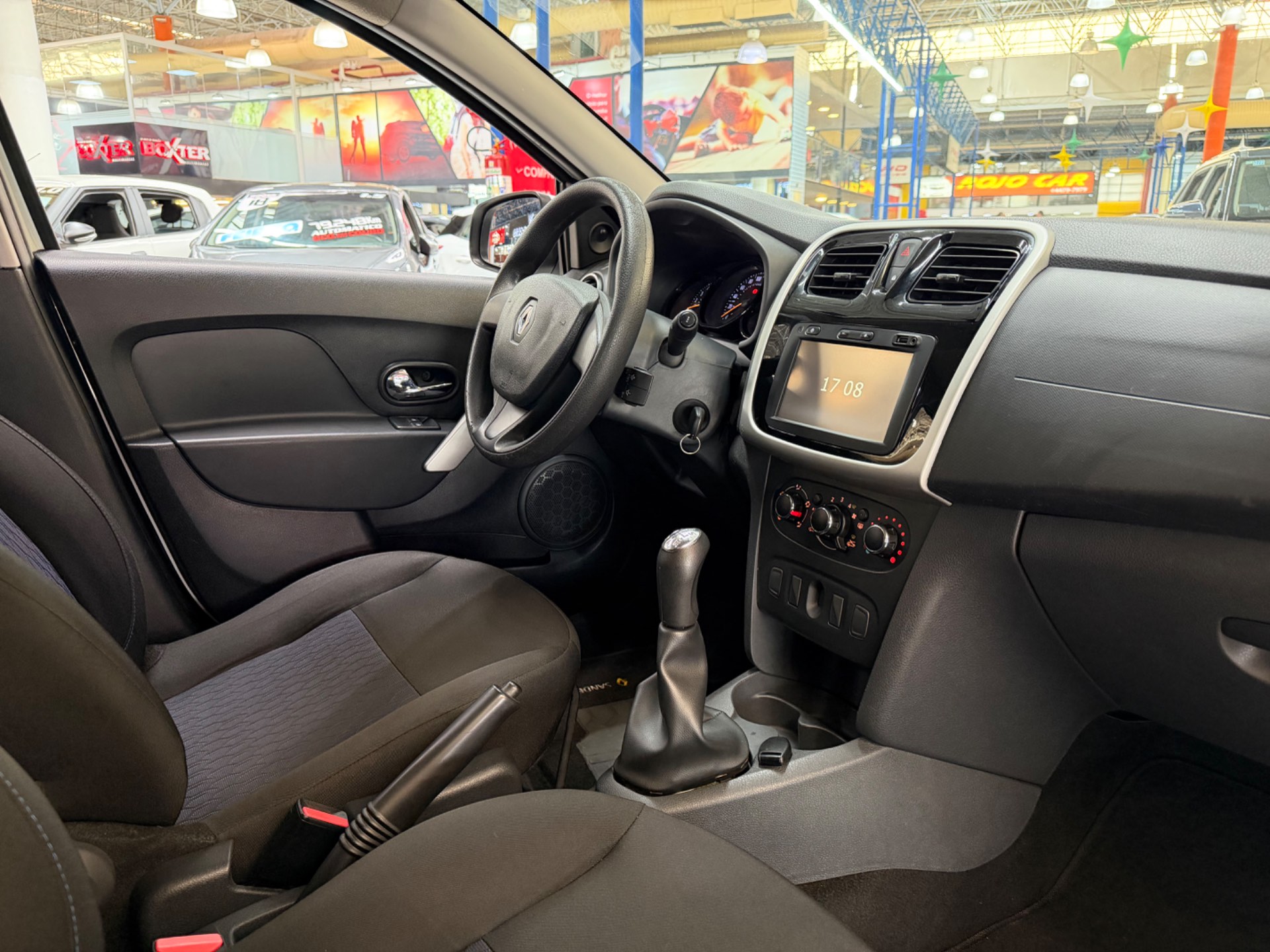 RENAULT SANDERO