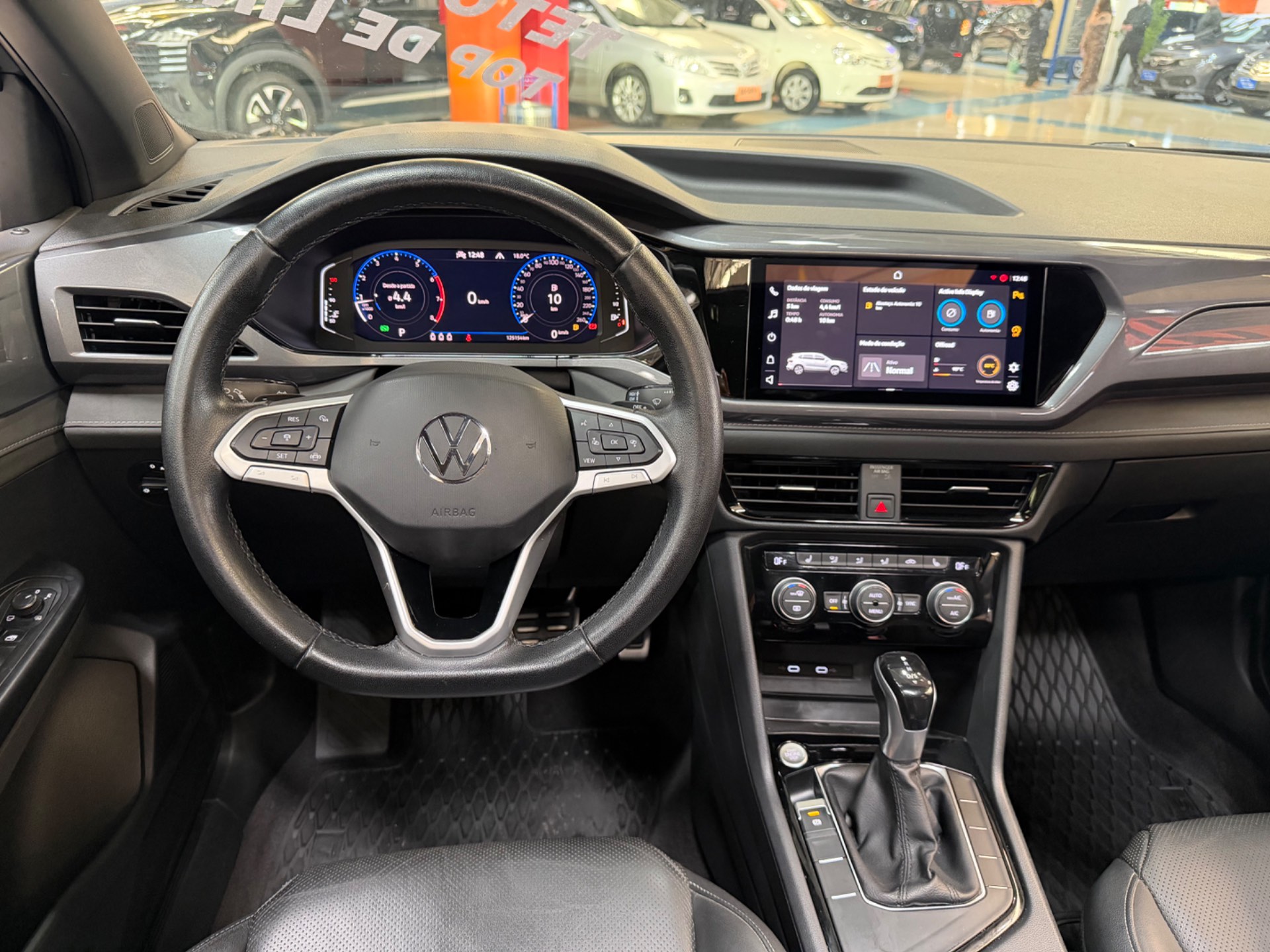 VOLKSWAGEN TAOS