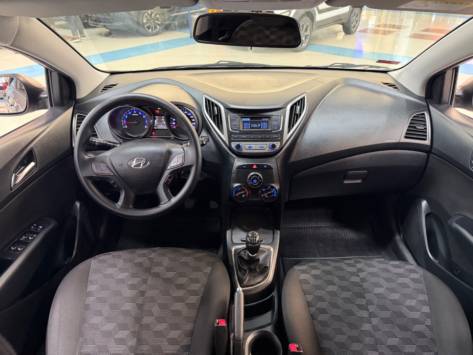 HYUNDAI HB20