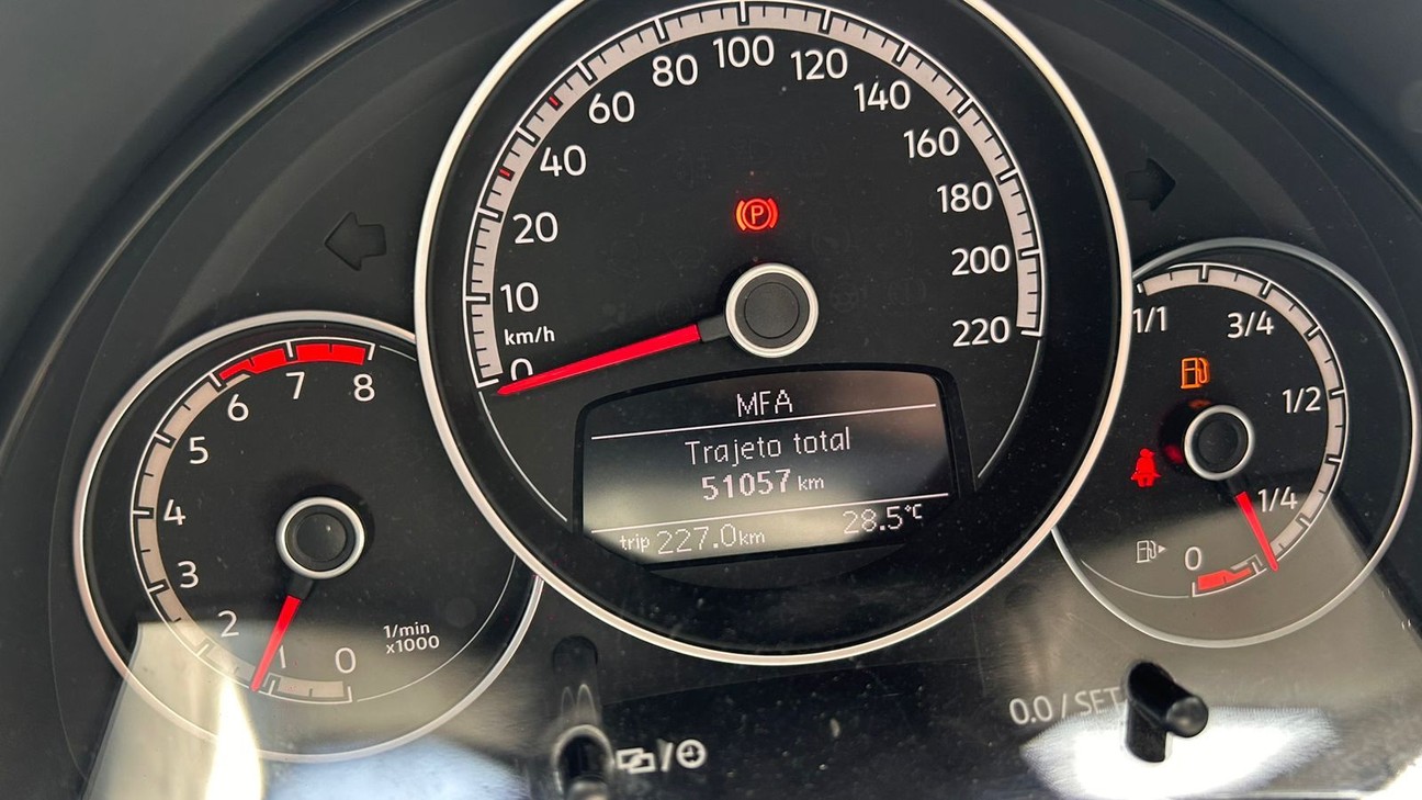 VOLKSWAGEN UP