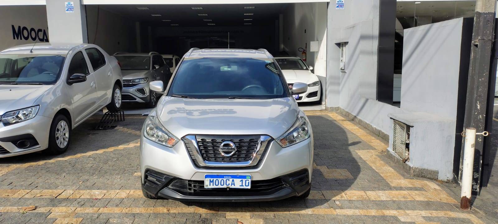 NISSAN KICKS
