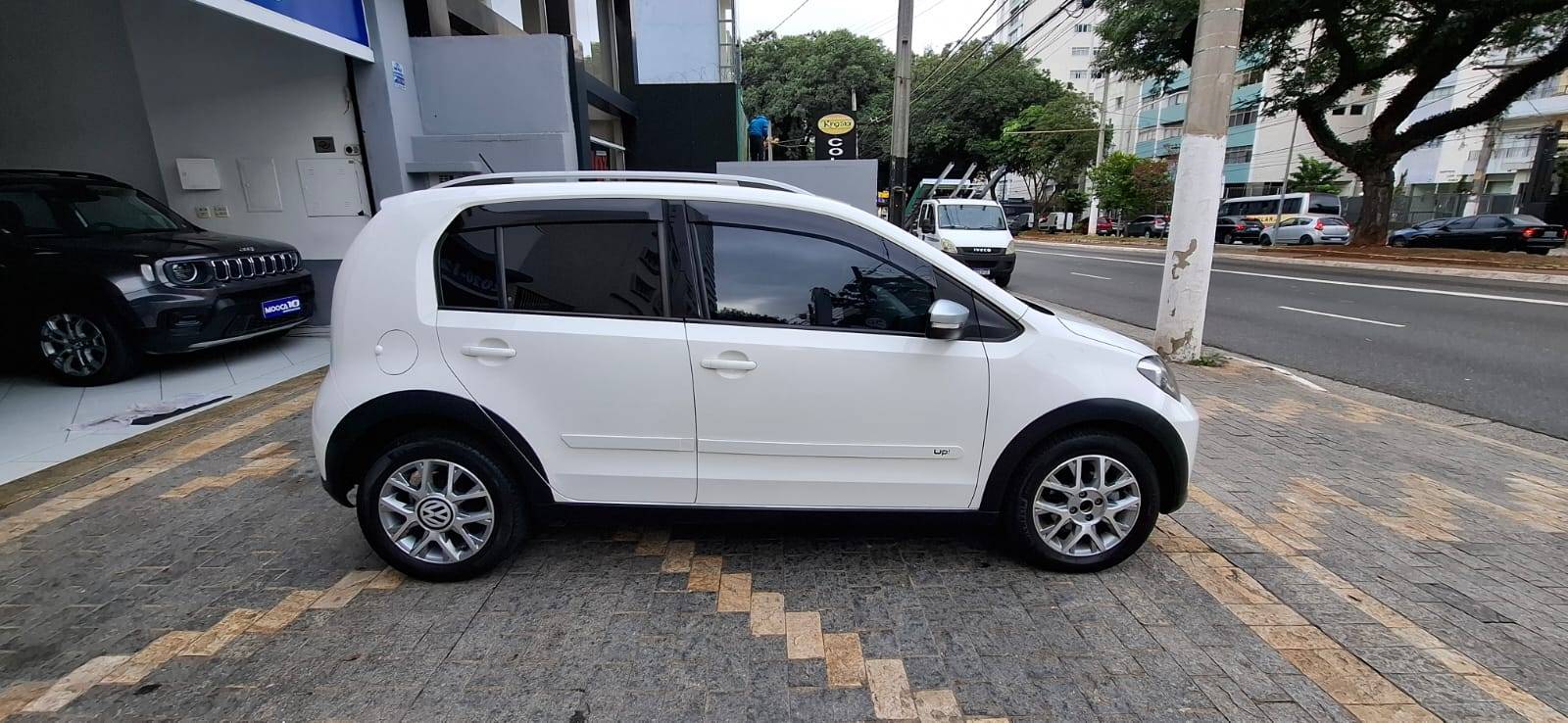 VOLKSWAGEN CROSS UP