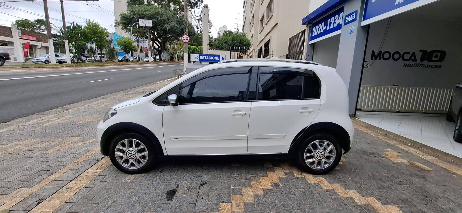 VOLKSWAGEN CROSS UP