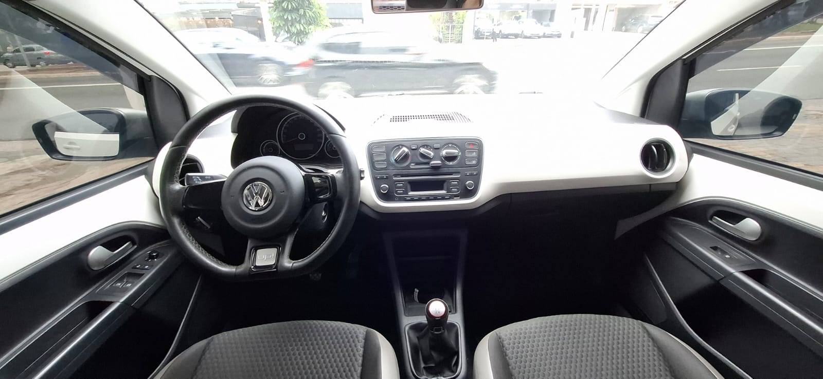 VOLKSWAGEN UP