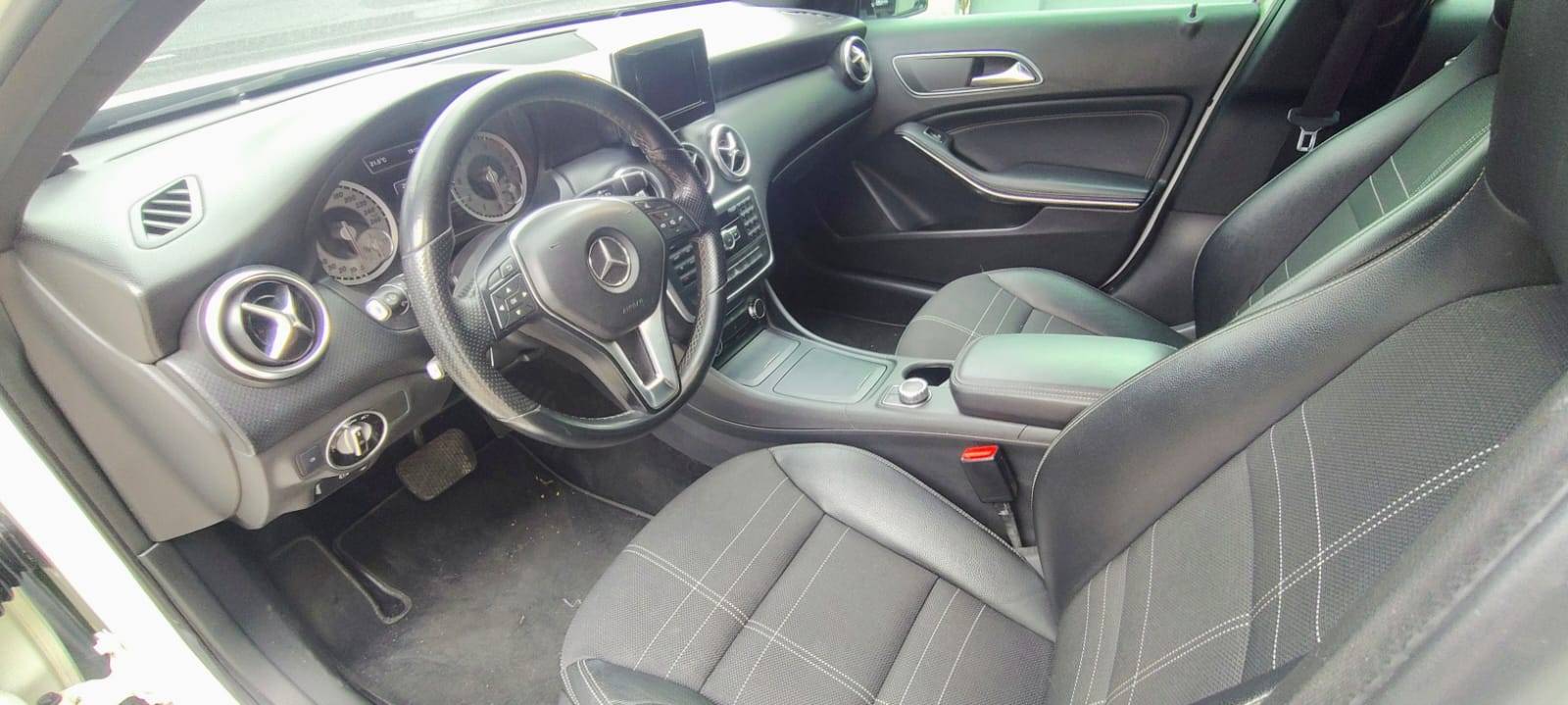 MERCEDES-BENZ A 200