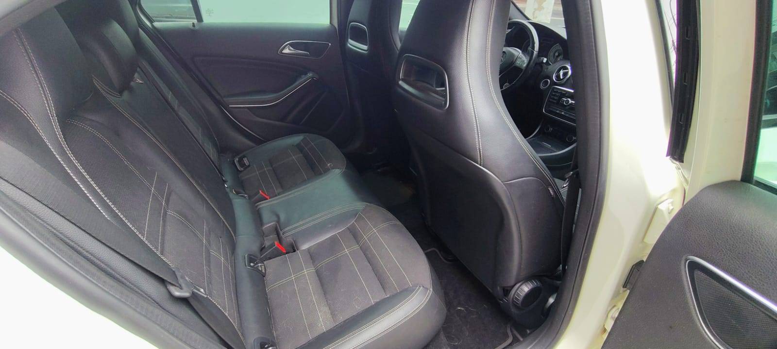 MERCEDES-BENZ A 200
