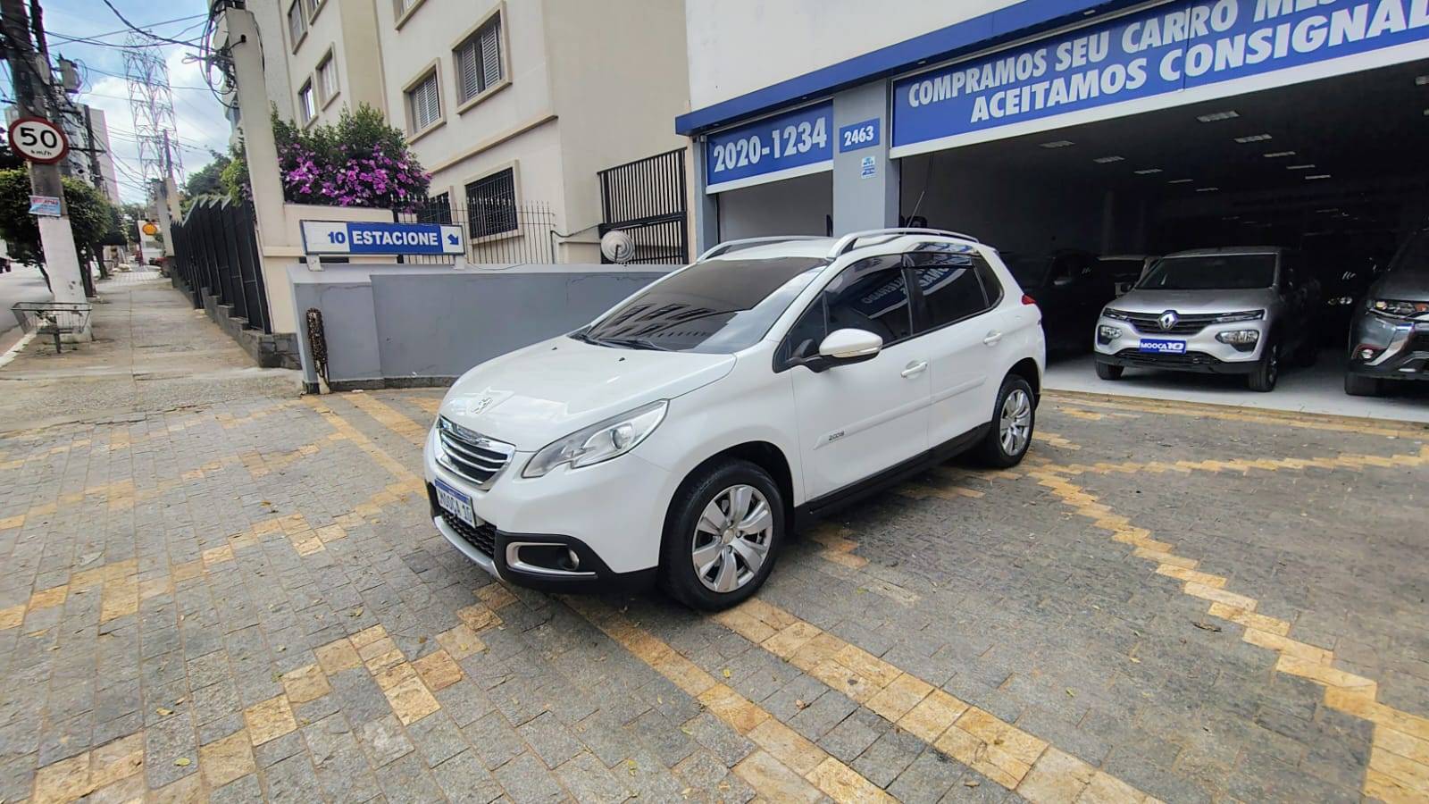 PEUGEOT 2008