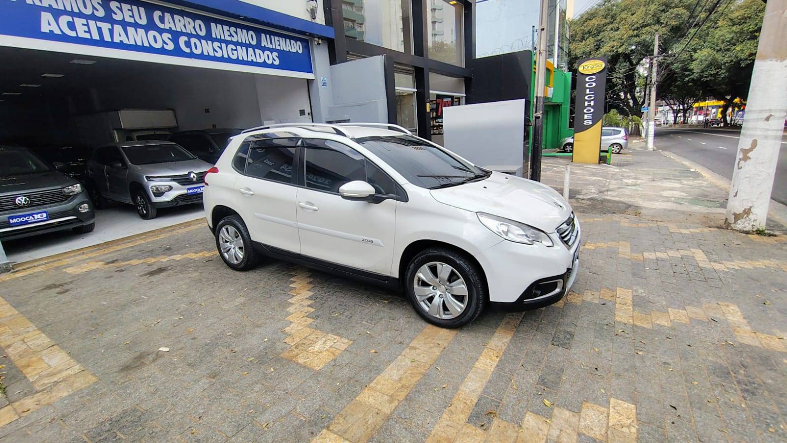 PEUGEOT 2008